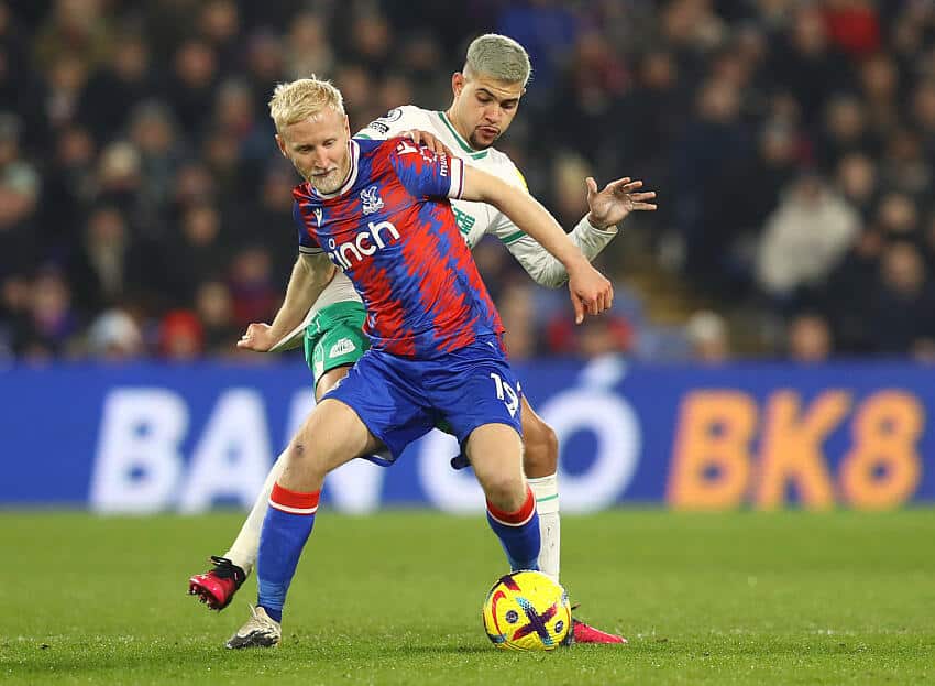 Players in action during Newcastle vs Crystal Palace game